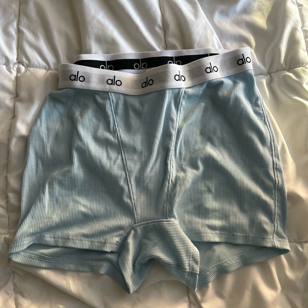 Alo shorts